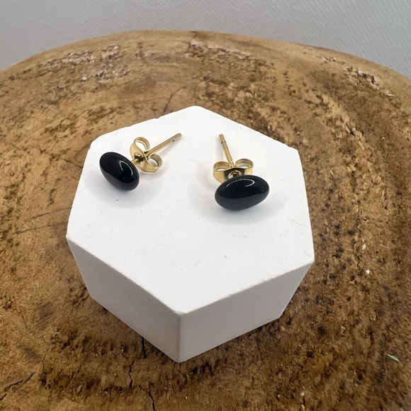 Earring‎ - Picture 2 of 4